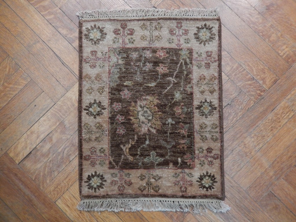 Handcrafted 1.7 x 2 Brown Chobi Vegetable Dyed Rug from India: Handcrafted 1.7 x 2 Brown Chobi Vegetable Dyed Rug from India Free continental US Shipping Discover the exquisite charm of our 1.7 x 2 Brown Chobi Vegetable Dyed Small Rug, a true testament to traditi