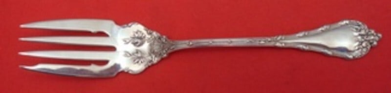 Durgin Madame Royale Sterling Silver Salad Fork 4-Tine 6 1/8 Inch: Durgin Madame Royale Sterling Silver Salad Fork 4-Tine 6 1/8 Inch This elegant salad fork is part of the Madame Royale pattern by Durgin, crafted from fine sterling silver. Measuring 6 1/8 inches long