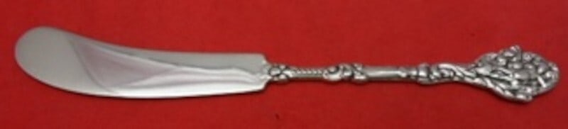 Gorham Versailles Sterling Silver Butter Spreader 5 1/2 Inch Narrow Handle: Gorham Versailles Sterling Silver Butter Spreader 5 1/2 Inch Narrow Handle Elevate your dining experience with this exquisite butter spreader from the renowned Versailles pattern by Gorham. Crafted fr