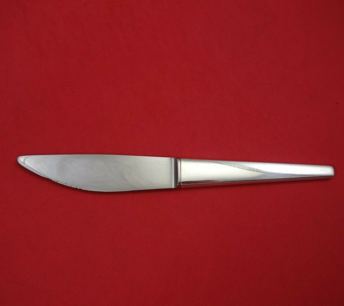 Georg Jensen Caravel Sterling Silver Luncheon Knife 7.625 Inch Vintage Flatware: Georg Jensen Caravel Sterling Silver Luncheon Knife 7.625 Inch Vintage Flatware Introducing the Caravel Luncheon Knife by Georg Jensen, a stunning piece of vintage flatware crafted from high-quality s