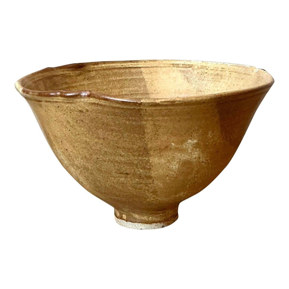 Handmade Stoneware Bowl with Wavy Rim and Ochre Glaze 9.5" Wide: Handmade Stoneware Bowl with Wavy Rim and Ochre Glaze 9.5" Wide This vintage studio pottery bowl showcases a substantial stoneware form with a speckled ochre or tan glaze. Featuring a hand-worked wavy