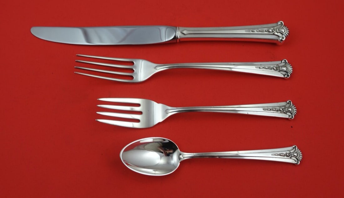 Kirk Stieff Worthington Severn Sterling Silver 4-Piece Dinner Set: Kirk Stieff Worthington Severn Sterling Silver 4-Piece Dinner Set Enhance your dining experience with this exquisite 4-piece dinner setting in the Worthington pattern, also known as Severn, crafted by