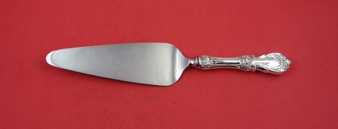 Reed and Barton Burgundy Sterling Silver Pie Server 10 1/4 Inches: Reed and Barton Burgundy Sterling Silver Pie Server 10 1/4 Inches This exquisite pie server from the Burgundy pattern by Reed and Barton showcases a sterling silver hollow handle combined with a durab