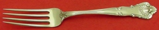 Durgin New Queens Sterling Silver Dinner Fork 7.5 inches: Durgin New Queens Sterling Silver Dinner Fork 7.5 inches Introducing a stunning Durgin Sterling Silver Dinner Fork in the elegant New Queens pattern. This exquisite fork measures 7 1/2 inches and show
