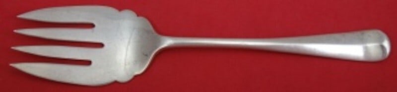 Georgian House Rat Tail Sterling Silver 8.5" Serving Fork: Georgian House Rat Tail Sterling Silver 8.5" Serving Fork Elevate your dining experience with this exquisite Rat Tail Serving Fork by Georgian House. Crafted from high-quality sterling silver, this co