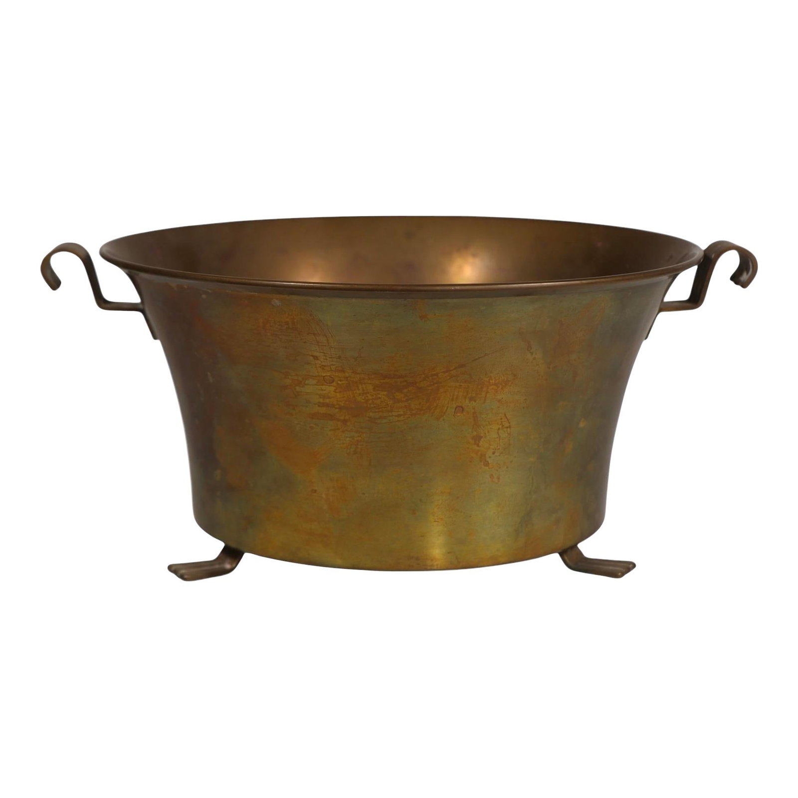 O.H. Lagersted Swedish Art Deco Brass Bowl Circa 1920s: O.H. Lagersted Swedish Art Deco Brass Bowl Circa 1920s This exquisite Swedish Art Deco brass bowl, crafted by O.H. Lagersted in the 1920s, showcases the elegance of the 'Swedish Grace' style. The bowl