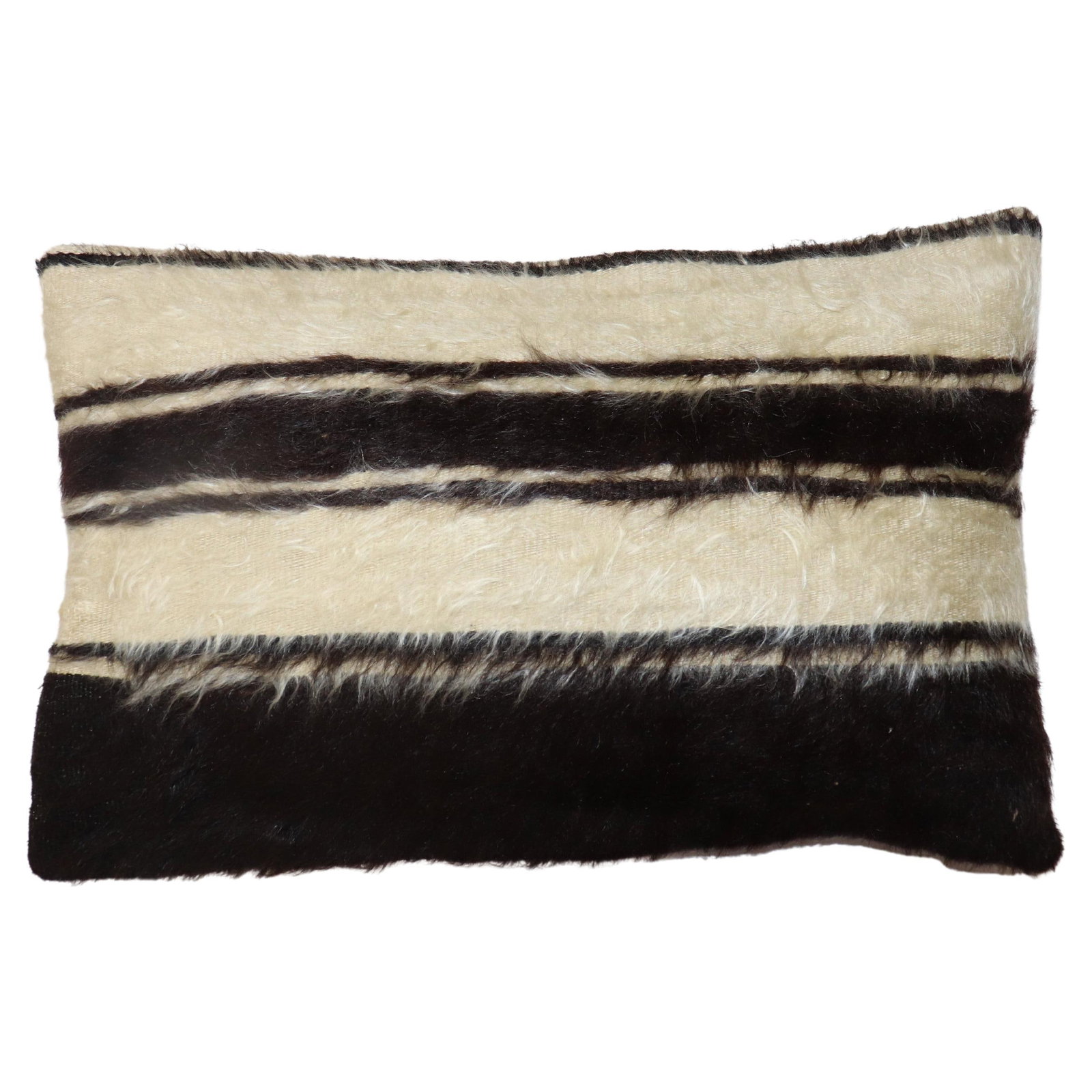 Mid-Century Modern Turkish Mohair Rug Pillow 15 x 22: Mid-Century Modern Turkish Mohair Rug Pillow 15 x 22 Add a touch of elegance to your home decor with this stunning pillow crafted from a Turkish Mohair rug. Featuring a stylish Mid-Century Modern desi