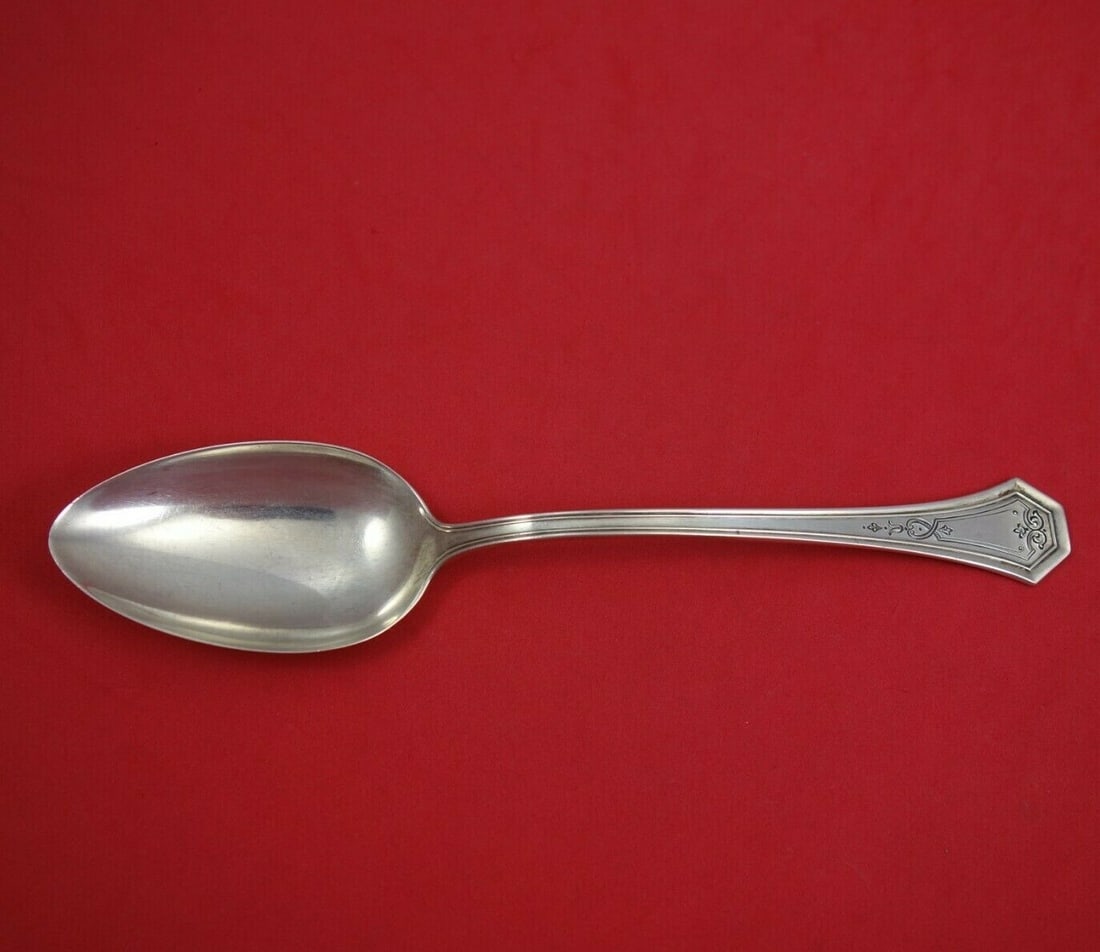Reed and Barton Dorothy Quincy Sterling Silver Serving Spoon 8.25 Inch: Reed and Barton Dorothy Quincy Sterling Silver Serving Spoon 8.25 Inch This exquisite serving spoon from the Dorothy Quincy pattern by Reed & Barton is crafted from high-quality sterling silver. Measu