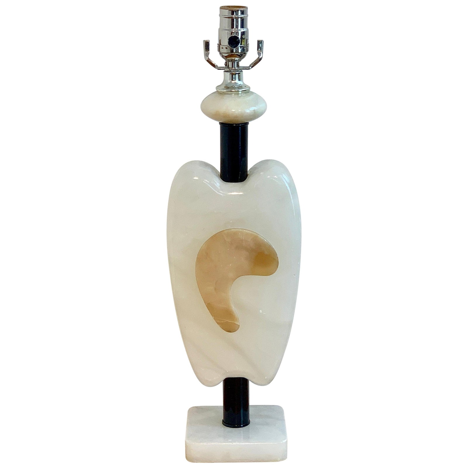 Italian 1950s Midcentury Marble Ameba Sculpture Lamp Ebonized Design: Italian 1950s Midcentury Marble Ameba Sculpture Lamp Ebonized Design Enhance your decor with this stunning Italian Midcentury Marble Ameba Sculpture Lamp. This exquisite piece showcases intricate desi