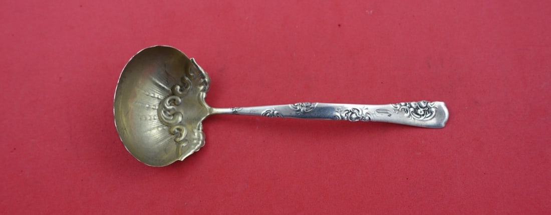 Whiting Rose and Scroll Sterling Silver Sauce Ladle 6 inch: Whiting Rose and Scroll Sterling Silver Sauce Ladle 6 inch This exquisite sauce ladle features the elegant 'Rose and Scroll' pattern by Whiting, crafted from high-quality sterling silver. Measuring 6