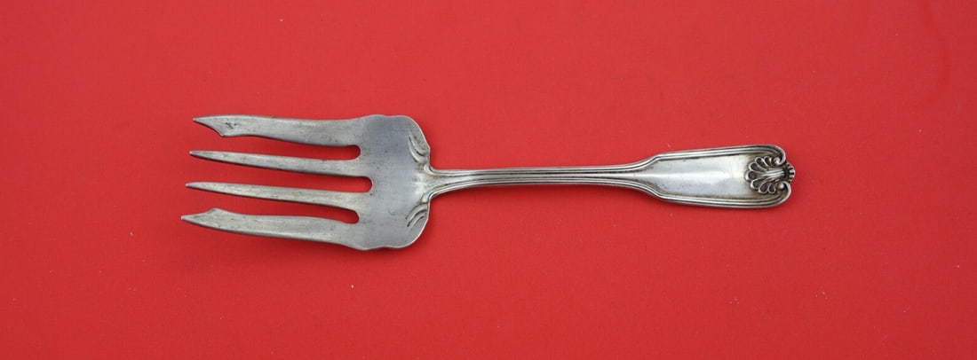 Towle Benjamin Franklin Sterling Silver Cold Meat Fork 7 5/8": Towle Benjamin Franklin Sterling Silver Cold Meat Fork 7 5/8" Enhance your dining experience with this exquisite Towle Sterling Silver Cold Meat Fork, featuring the classic Benjamin Franklin pattern.