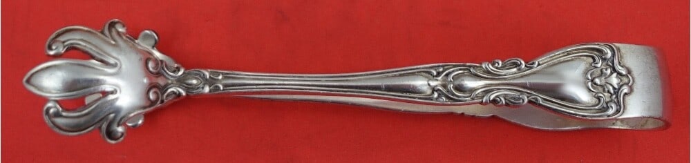 Watson Victoria New Sterling Silver Sugar Tong 3 7/8 Inches: Watson Victoria New Sterling Silver Sugar Tong 3 7/8 Inches This exquisite sugar tong is part of the Victoria New pattern by Watson, crafted from high-quality sterling silver. Measuring 3 7/8 inches,