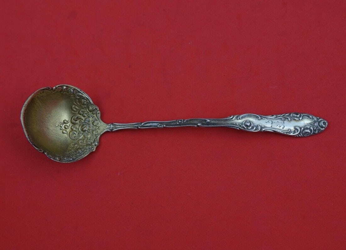 Towle Old English Sterling Silver Gold Washed Mayonnaise Ladle 6 1/4": Towle Old English Sterling Silver Gold Washed Mayonnaise Ladle 6 1/4" This exquisite mayonnaise ladle from the Old English pattern by Towle features a beautiful gold washed finish, crafted from high-q