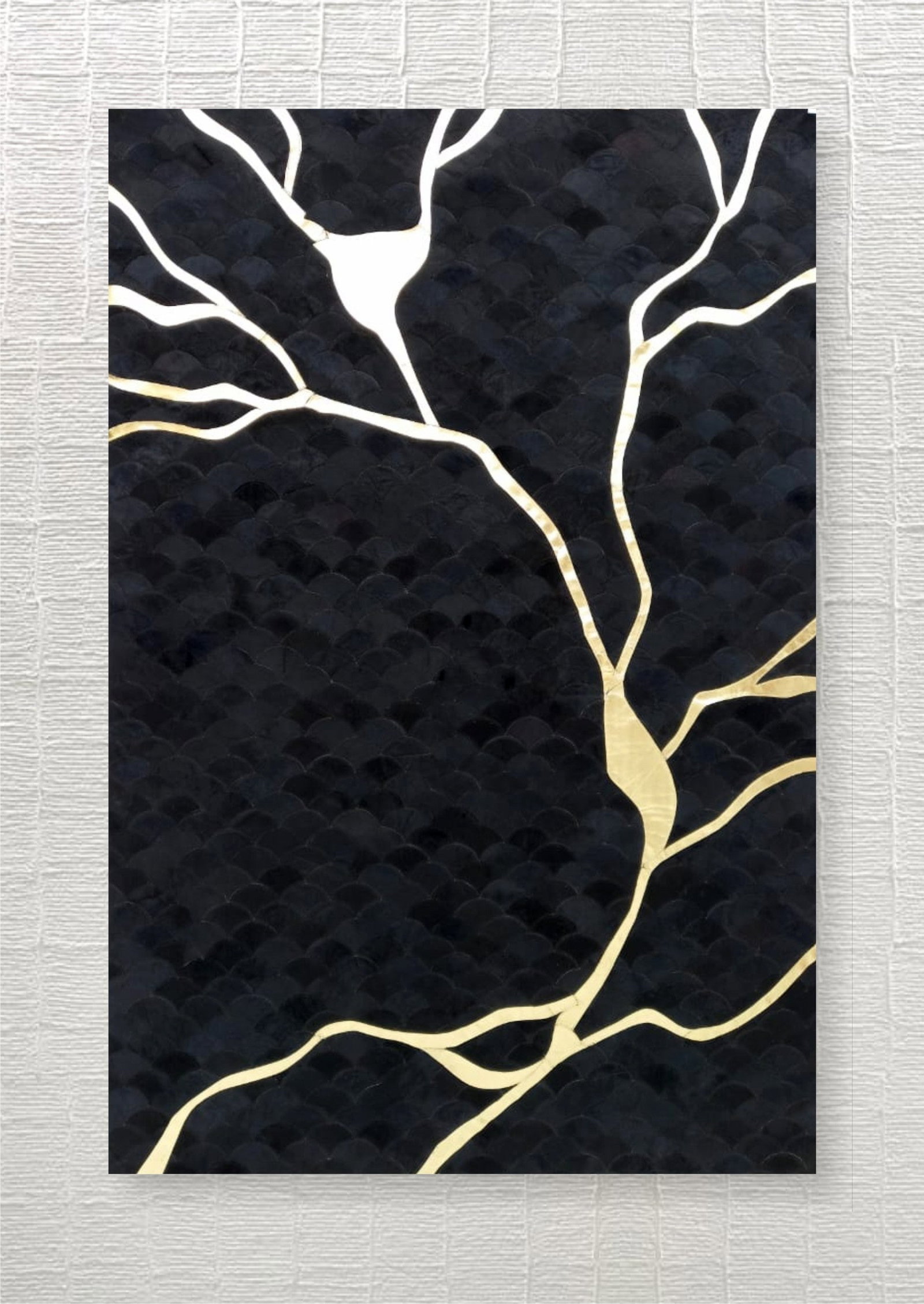 Midnight Onyx Gold Scallop Patchwork Cowhide Leather Rug 3FT x 5FT: Midnight Onyx Gold Scallop Patchwork Cowhide Leather Rug 3FT x 5FT Free continental US Shipping This handcrafted rug showcases a dramatic branching scallop patchwork design in midnight onyx and radian
