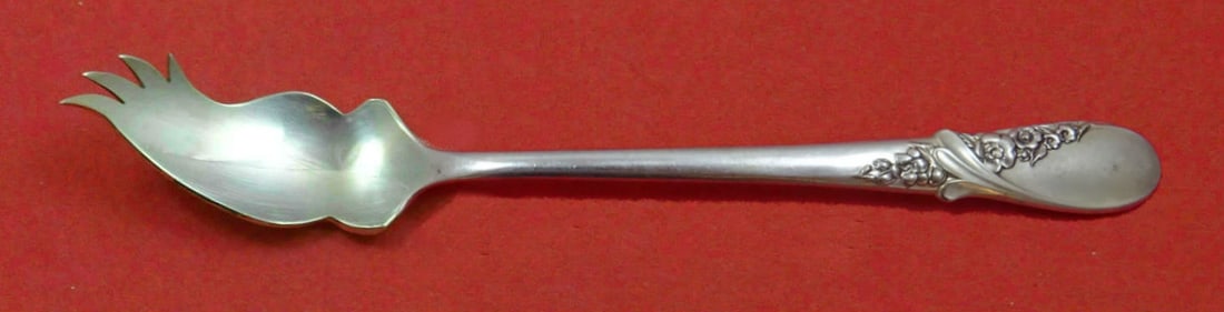 International Sterling Silver May Melody Custom Pate Knife 6": International Sterling Silver May Melody Custom Pate Knife 6" Introducing the exquisite May Melody Pate Knife, expertly crafted by International Sterling. This custom-made 6" pate knife showcases the