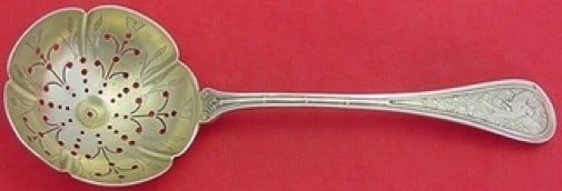 Wendt Bird Pattern Sterling Silver Confection Spoon 6 3/4" 19th Century: Wendt Bird Pattern Sterling Silver Confection Spoon 6 3/4" 19th Century This exquisite serving spoon is a sterling silver confection spoon designed by Wendt, featuring the elegant 'Bird' pattern. Meas