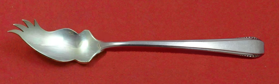 Towle Cascade Sterling Silver 6 Inch Pate Knife Custom Made: Towle Cascade Sterling Silver 6 Inch Pate Knife Custom Made This exquisite Cascade by Towle Sterling Silver Pate Knife is a custom-made serving piece measuring 6 inches in length. Crafted from high-qu