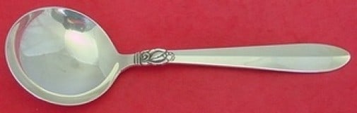 Frigast Princess Fuchsia Sterling Silver Pea Spoon 8 1/4" Not Pierced: Frigast Princess Fuchsia Sterling Silver Pea Spoon 8 1/4" Not Pierced This exquisite pea spoon from the Princess Fuchsia pattern by Frigast is crafted from high-quality sterling silver. Measuring 8 1/
