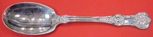 Tiffany & Co English King Sterling Silver Serving Spoon 7 1/4 inch: Tiffany & Co English King Sterling Silver Serving Spoon 7 1/4 inch This exquisite serving spoon from Tiffany & Co. is crafted from sterling silver and features the elegant English King pattern. Measur
