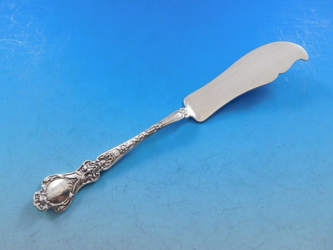 Alvin Nuremburg Sterling Silver 7 Inch Master Butter Knife: Alvin Nuremburg Sterling Silver 7 Inch Master Butter Knife Presenting the exquisite Nuremburg Master Butter Knife by Alvin, a stunning piece crafted from sterling silver. This knife showcases the eleg