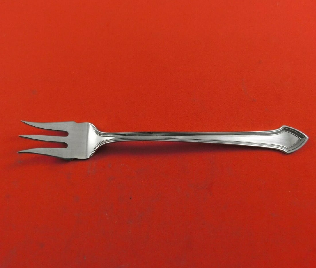 Durgin Essex Sterling Silver Cocktail Fork 5 5/8 Inch Antique: Durgin Essex Sterling Silver Cocktail Fork 5 5/8 Inch Antique This exquisite cocktail fork is from the esteemed Essex pattern by Durgin, crafted from high-quality sterling silver. Measuring 5 5/8 inch