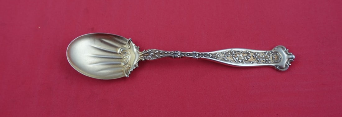 Whiting Dresden Sterling Silver Vermeil Ice Cream Spoon 5 3/4": Whiting Dresden Sterling Silver Vermeil Ice Cream Spoon 5 3/4" Indulge in a touch of elegance with this exquisite Dresden by Whiting sterling silver ice cream spoon. Crafted between 1850-1899, this sp