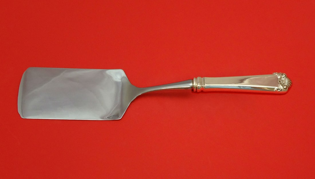 Watson George II Sterling Silver Custom Lasagna Server: Watson George II Sterling Silver Custom Lasagna Server This exquisite lasagna server is crafted from sterling silver by Watson, designed in the elegant George II pattern. The server features a hollow