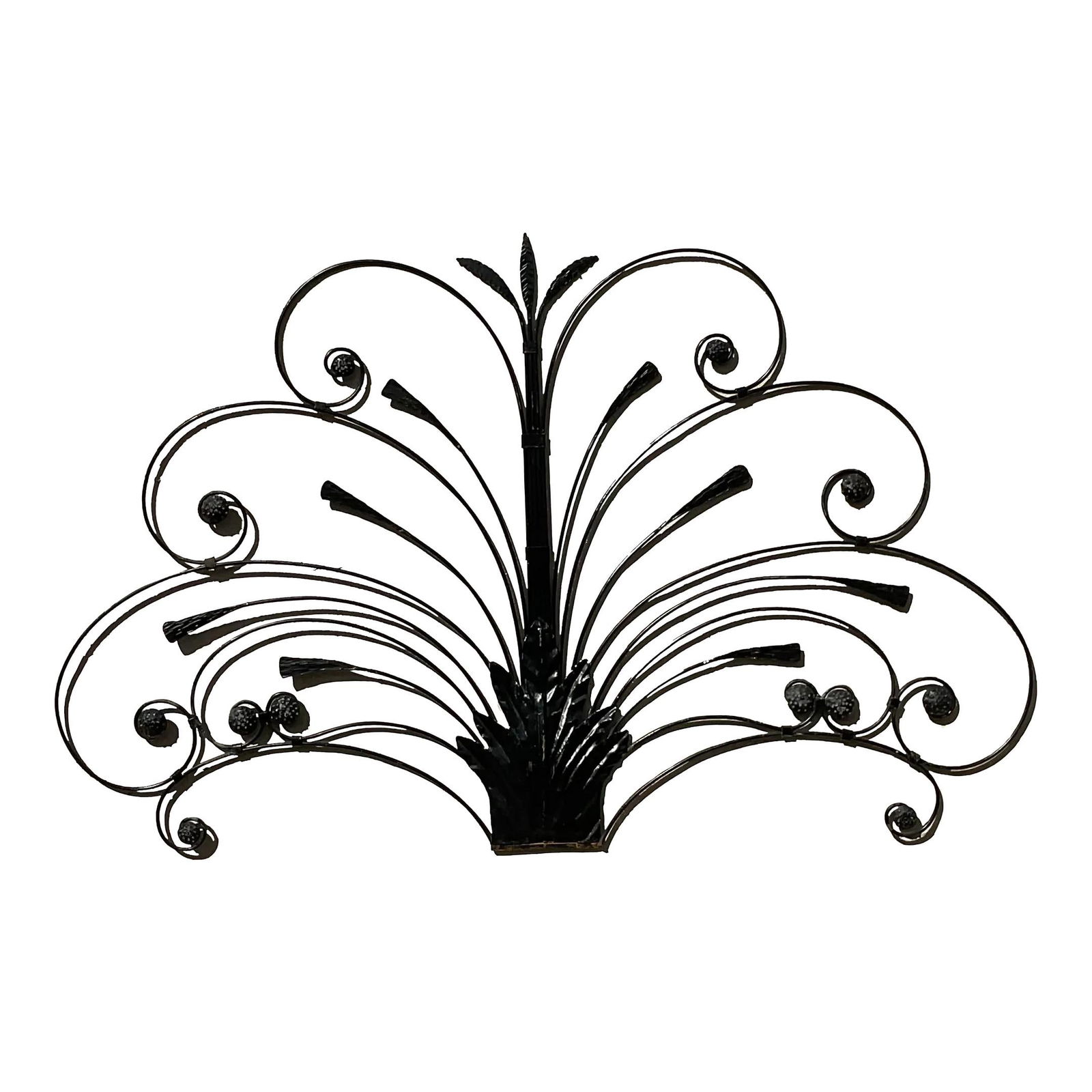 Vintage Italian Wrought Iron Boho Full Headboard Unique Design: Vintage Italian Wrought Iron Boho Full Headboard Unique Design This exquisite vintage Boho full headboard features a stunning swirl design and an attractive patina showcasing its history. Crafted in I