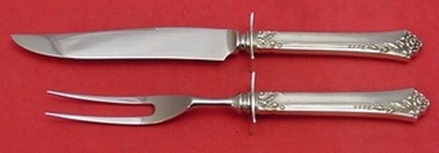 Oneida Damask Rose Sterling Silver Carving Set Knife 10 Fork 8 7/8: Oneida Damask Rose Sterling Silver Carving Set Knife 10 Fork 8 7/8 This exquisite Damask Rose steak carving set by Oneida is a must-have for any table setting. Crafted from high-quality sterling silve