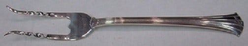 Gorham Newport Scroll Sterling Silver Baked Potato Fork 7 3/4" Custom: Gorham Newport Scroll Sterling Silver Baked Potato Fork 7 3/4" Custom Introducing the Newport Scroll Baked Potato Fork by Gorham, a stunning piece crafted from premium sterling silver. This custom-mad