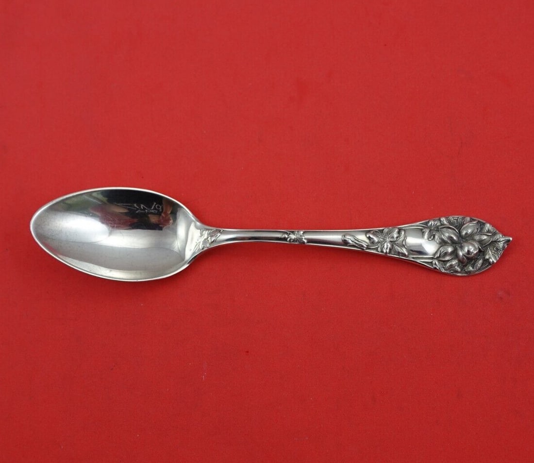 Watson Floral Series Sterling Silver Teaspoon Wild Rose 6 Inch: Watson Floral Series Sterling Silver Teaspoon Wild Rose 6 Inch Introducing the exquisite Floral Series Sterling Silver Teaspoon "Wild Rose" by Watson. This beautifully crafted teaspoon measures 6 inch