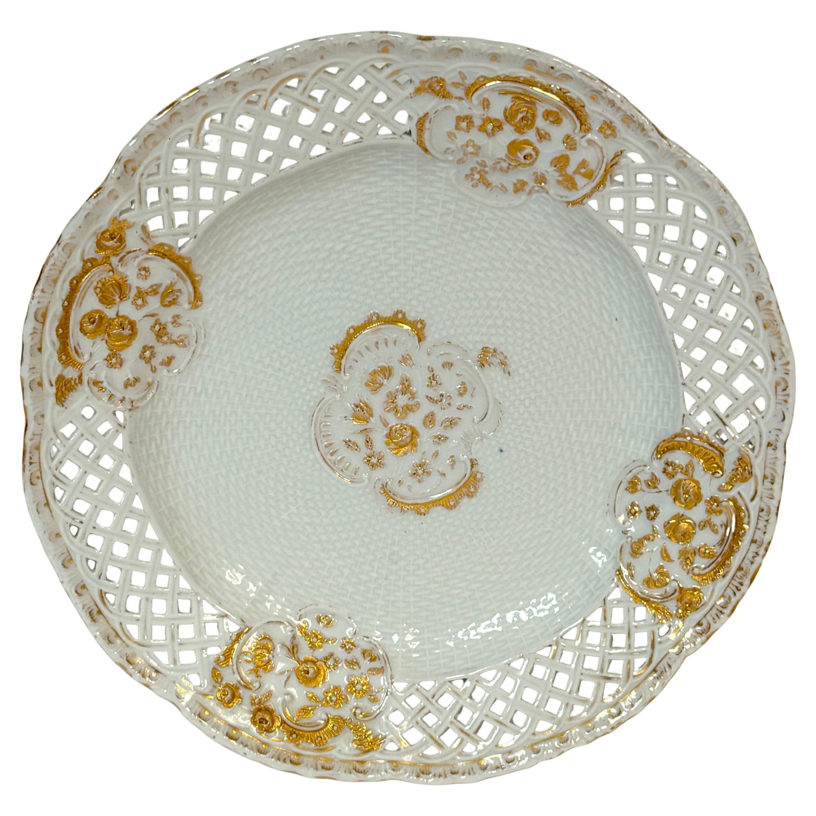 Meissen Marcolini Reticulated Porcelain Plate 9.75 inch 1774-1814: Meissen Marcolini Reticulated Porcelain Plate 9.75 inch 1774-1814 This exquisite Meissen porcelain reticulated plate, dating from the Marcolini period (1774-1814), showcases exceptional craftsmanship