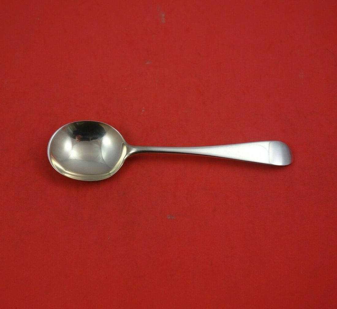 James Robinson Irish Rib Sterling Silver Cream Soup Spoon 6 3/4": James Robinson Irish Rib Sterling Silver Cream Soup Spoon 6 3/4" This exquisite cream soup spoon features the elegant Irish Rib pattern, crafted from high-quality sterling silver by renowned maker Jam