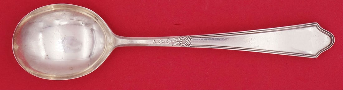 Lunt Chateau Sterling Silver 7 Inch Gumbo Soup Spoon: Lunt Chateau Sterling Silver 7 Inch Gumbo Soup Spoon This elegant gumbo soup spoon is part of the Chateau pattern by Lunt, crafted from high-quality sterling silver. Measuring 7 inches, this spoon sho