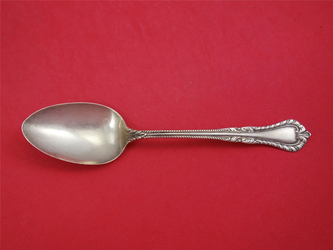 Lunt Sterling Silver Old Dominion Place Soup Spoon 6.75" Monogrammed: Lunt Sterling Silver Old Dominion Place Soup Spoon 6.75" Monogrammed This exquisite Old Dominion place soup spoon from Lunt showcases the timeless elegance of sterling silver craftsmanship. Manufactur