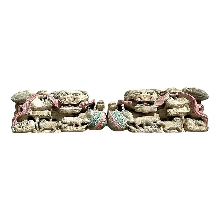 Monumental Vintage Asian Hand-Carved Foo Dogs Pair: Monumental Vintage Asian Hand-Carved Foo Dogs Pair Enhance your space with this exquisite pair of Vintage Asian Monumental Hand-Carved Foo Dogs, designed to bring a touch of exotic elegance to your de