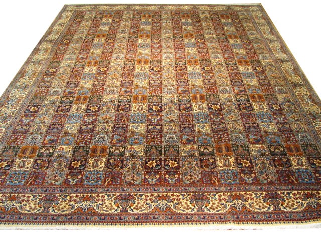 Exquisite 12.8 x 18.6 Multi-Color Handwoven Bakhtiari Rug from Iran: Exquisite 12.8 x 18.6 Multi-Color Handwoven Bakhtiari Rug from Iran Free continental US Shipping Introducing a stunning Multi-Color Bakhtiari Rug, expertly handwoven by skilled artisans in the Bakhtia