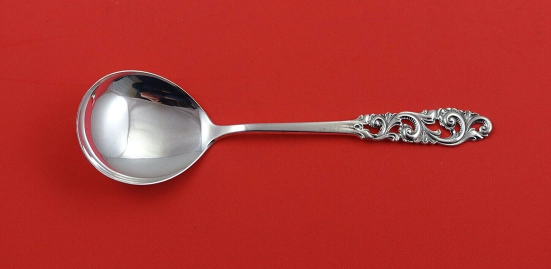 Mylius Brodrene Tele Sterling Silver Gumbo Spoon 7.5 Inches: Mylius Brodrene Tele Sterling Silver Gumbo Spoon 7.5 Inches Introducing the Tele Gumbo Spoon by Mylius Brodrene, a stunning piece crafted from high-quality Norwegian sterling silver. Measuring 7 1/2 i