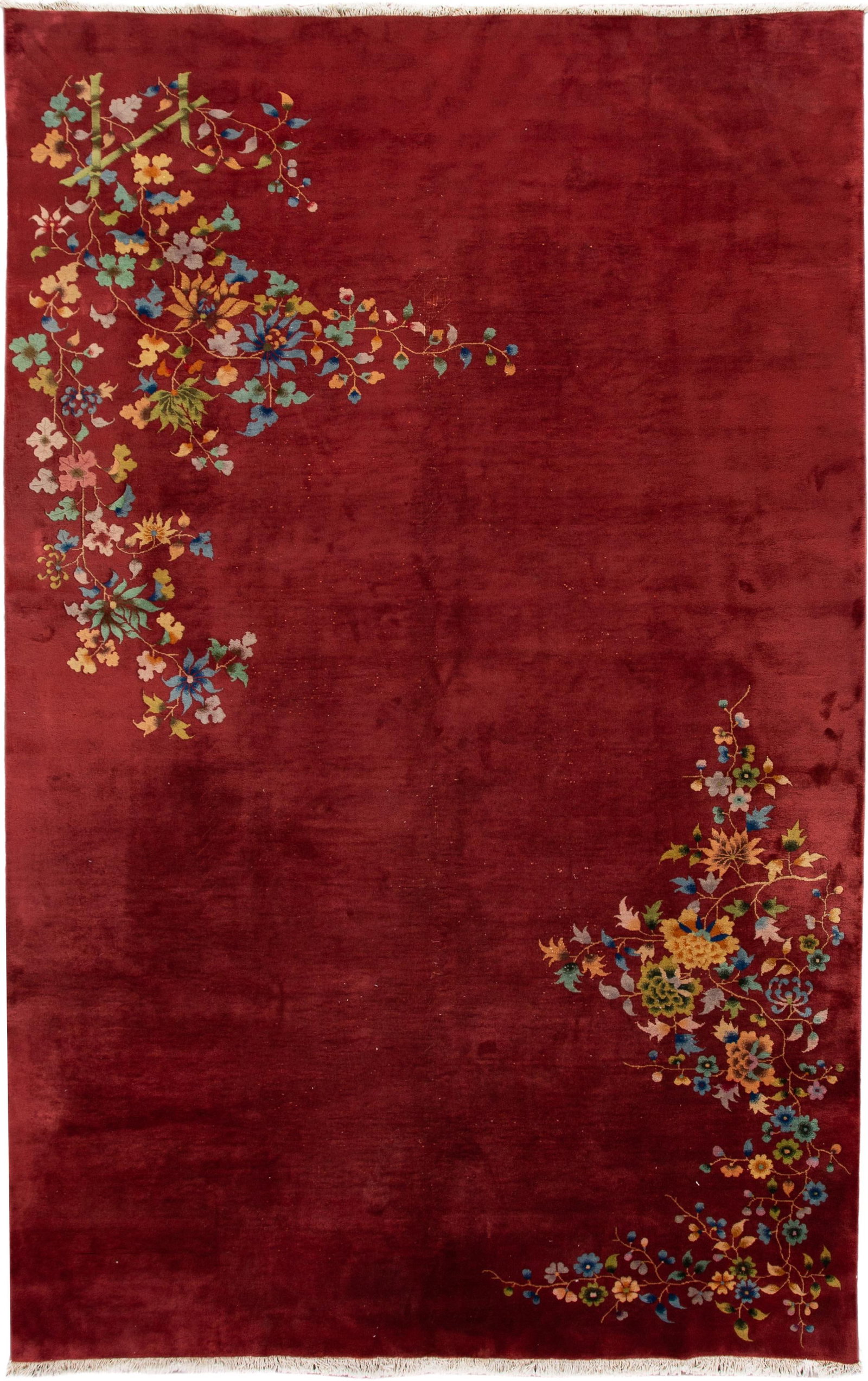 Antique Chinese Art Deco Wool Rug 8'9 x 14' Red Floral Design: Antique Chinese Art Deco Wool Rug 8'9 x 14' Red Floral Design This stunning antique Chinese Art Deco rug showcases exquisite hand-knotting in soft wool, featuring a vibrant red field adorned with a su
