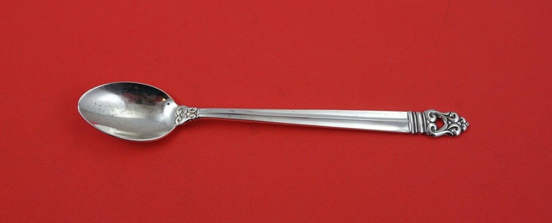 International Sterling Silver Royal Danish Infant Feeding Spoon 5.5": International Sterling Silver Royal Danish Infant Feeding Spoon 5.5" This exquisite infant feeding spoon, crafted in the Royal Danish pattern by International Sterling, is a beautiful addition to any