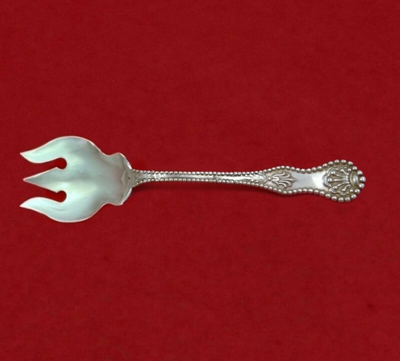 Dominick & Haff Charles II Sterling Silver Ice Cream Fork Chantilly Style: Dominick & Haff Charles II Sterling Silver Ice Cream Fork Chantilly Style Indulge in elegance with this Charles II ice cream fork crafted by Dominick & Haff. Made from high-quality sterling silver, th