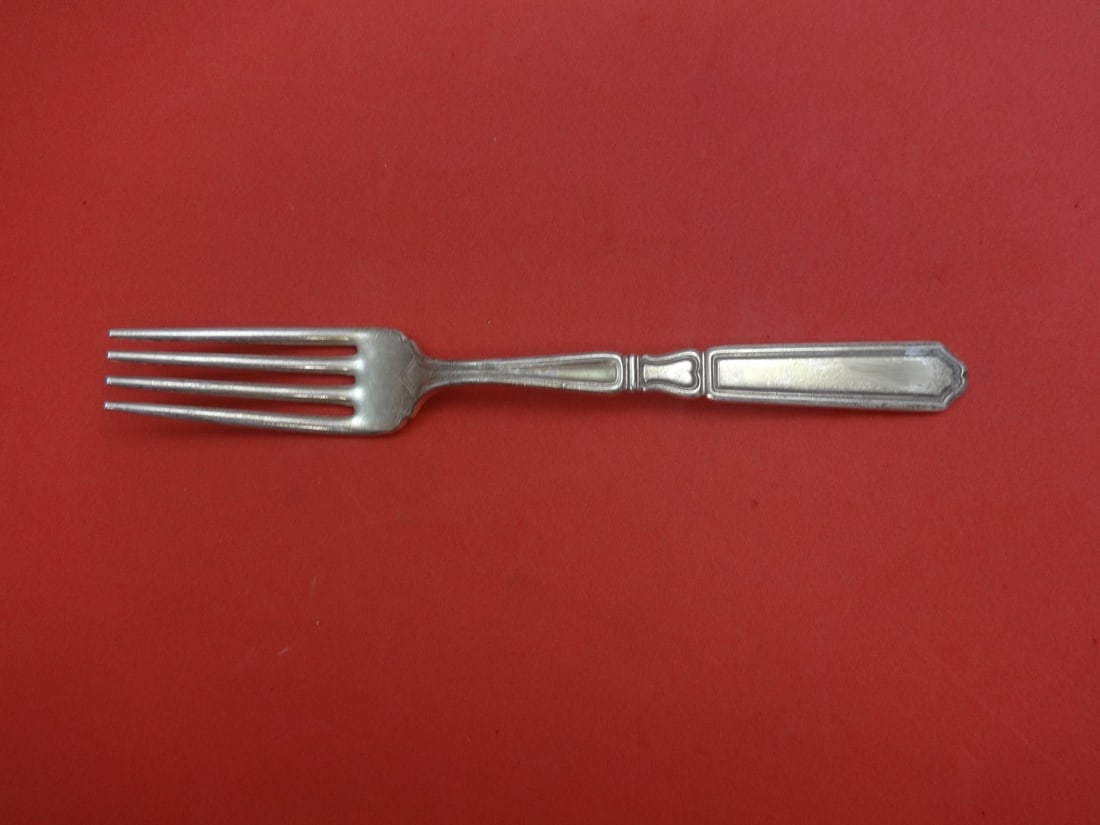 Gorham Saint Dunstan Plain Sterling Silver Fork 7.25": Gorham Saint Dunstan Plain Sterling Silver Fork 7.25" This exquisite regular fork is crafted in the Saint Dunstan Plain pattern by Gorham, a hallmark of fine craftsmanship. Made of high-quality sterli