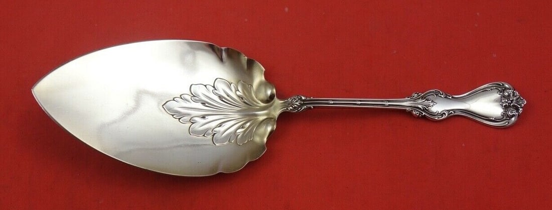 Whiting Duke of York Sterling Silver Pie Server Gold Wash 9 Inch: Whiting Duke of York Sterling Silver Pie Server Gold Wash 9 Inch This exquisite pie server from the Duke of York pattern by Whiting is crafted from high-quality sterling silver, featuring a luxurious