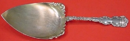 Whiting Louis XV Sterling Silver Gold Washed Pie Server 9 Inches: Whiting Louis XV Sterling Silver Gold Washed Pie Server 9 Inches Presenting a stunning pie server in the classic Louis XV pattern by Whiting. Crafted from all sterling silver and elegantly gold washed
