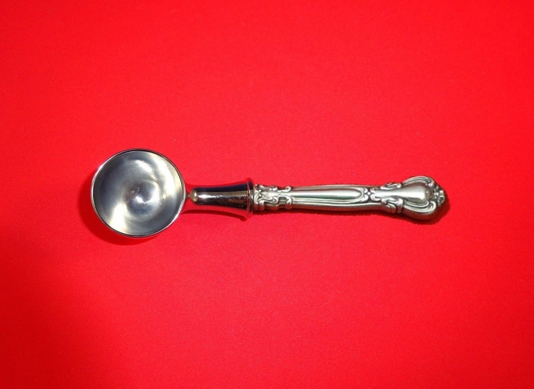 Gorham Chantilly Sterling Silver Coffee Scoop 6 Inch Custom Made: Gorham Chantilly Sterling Silver Coffee Scoop 6 Inch Custom Made This exquisite coffee scoop, crafted in the iconic Chantilly pattern by Gorham, features a hollow handle made of sterling silver, compl