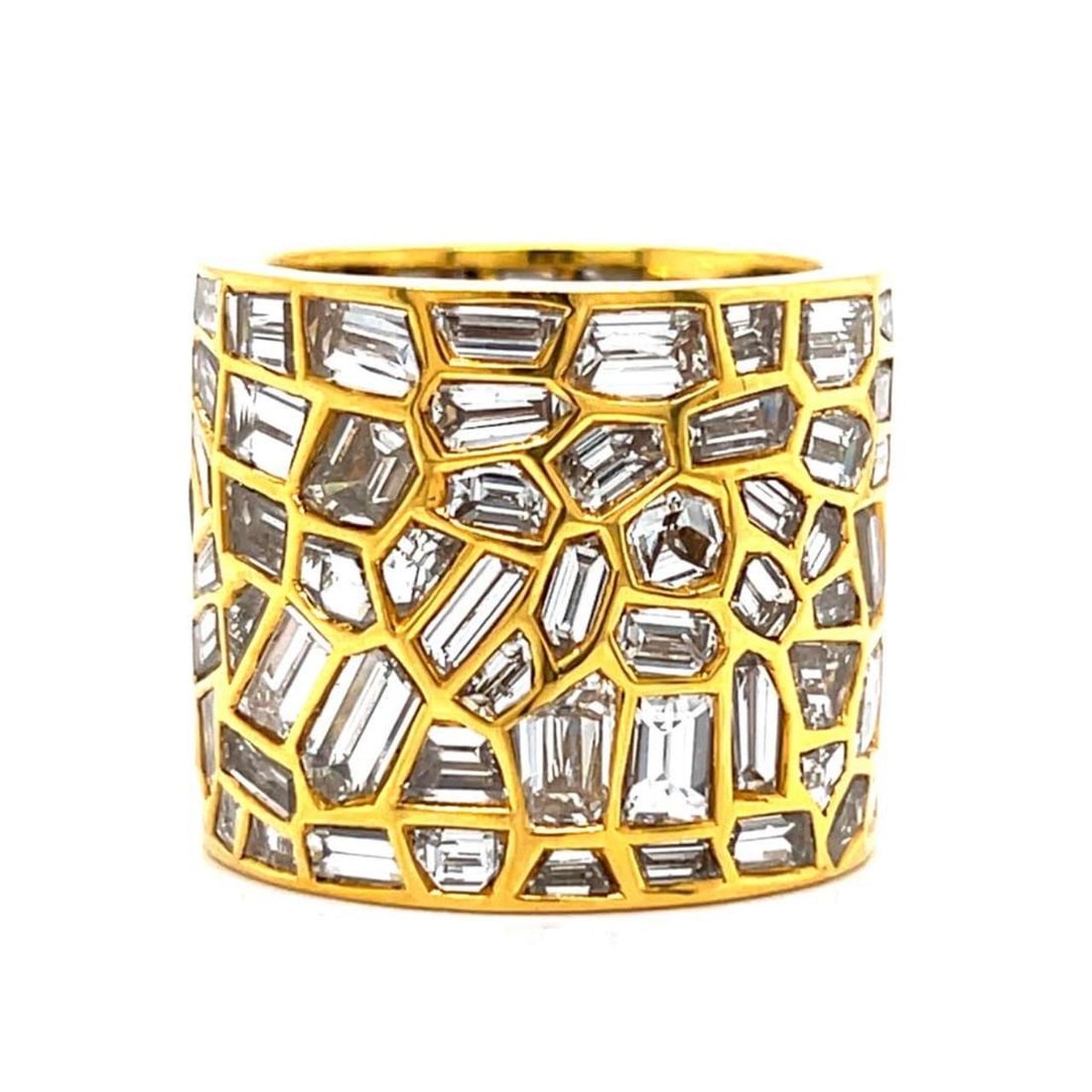 16 Carat Diamond Ring in 18K Yellow Gold with 129 Stones: 16 Carat Diamond Ring in 18K Yellow Gold with 129 Stones This 18K yellow gold ring features an impressive array of 129 diamonds with a total approximate weight of 16.00 carats. The diamonds are F-G in
