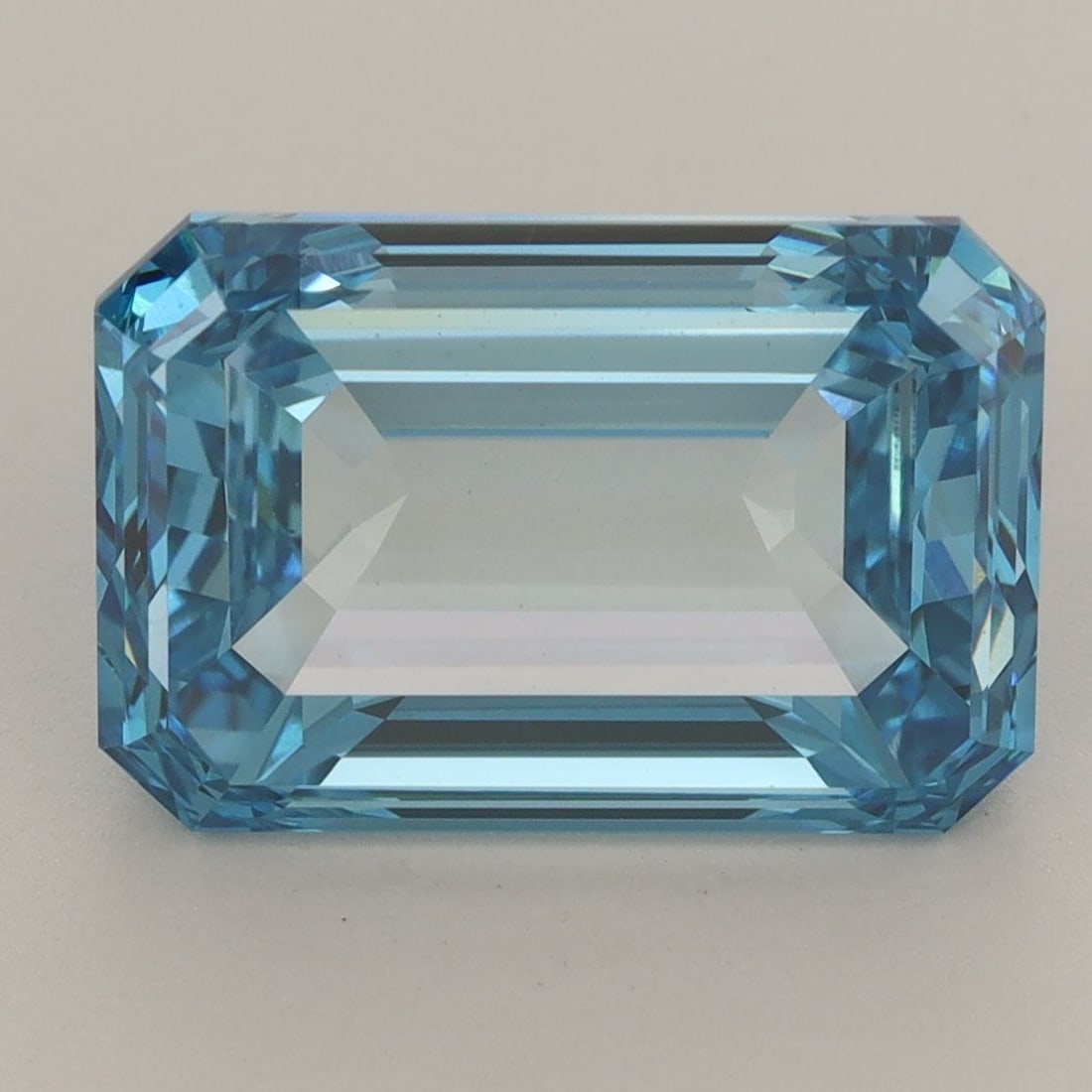 Loose Diamond - EMERALD 6.98ct Fancy Vivid Blue VS1: Loose Diamond - EMERALD 6.98ct Fancy Vivid Blue VS1 Source: This is a real non-mined Diamond that has been grown in a lab Shape: EMERALD Carats: 6.98 Color: Fancy Vivid Blue Certification: IGI Video: