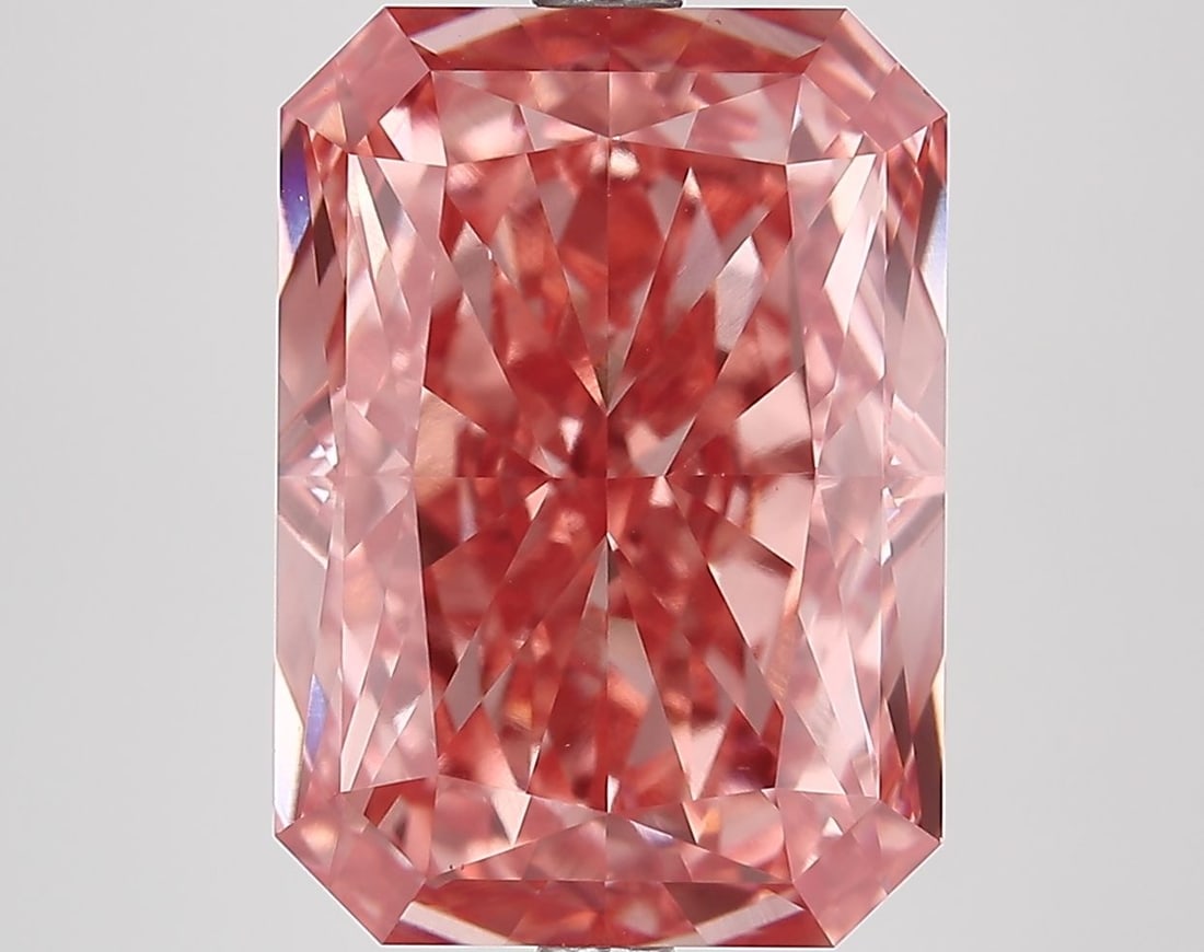 Loose Diamond - RADIANT 8.2ct Fancy Vivid Pink VS1: Loose Diamond - RADIANT 8.2ct Fancy Vivid Pink VS1 Source: This is a real non-mined Diamond that has been grown in a lab Shape: RADIANT Carats: 8.2 Color: Fancy Vivid Pink Certification: IGI Video: