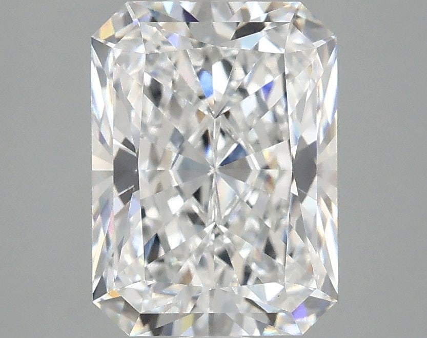 Loose Diamond - RADIANT 2.9ct E VS1: Loose Diamond - RADIANT 2.9ct E VS1 Source: This is a real non-mined Diamond that has been grown in a lab Shape: RADIANT Carats: 2.9 Color: E Clarity: VS1 Certification: IGI Video: