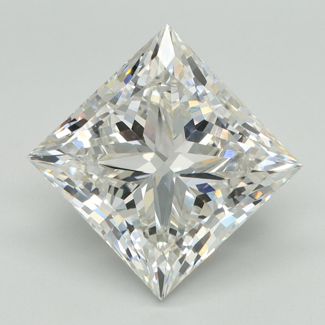 Loose Diamond - PRINCESS 5.52ct G VS1: Loose Diamond - PRINCESS 5.52ct G VS1 Source: This is a real non-mined Diamond that has been grown in a lab Shape: PRINCESS Carats: 5.52 Color: G Clarity: VS1 Certification: IGI Condition: Pre-Owned P
